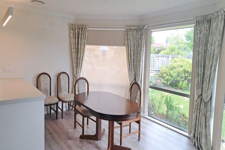 Photo of property in 3 Dunmurry Place, Casebrook, Christchurch, 8051