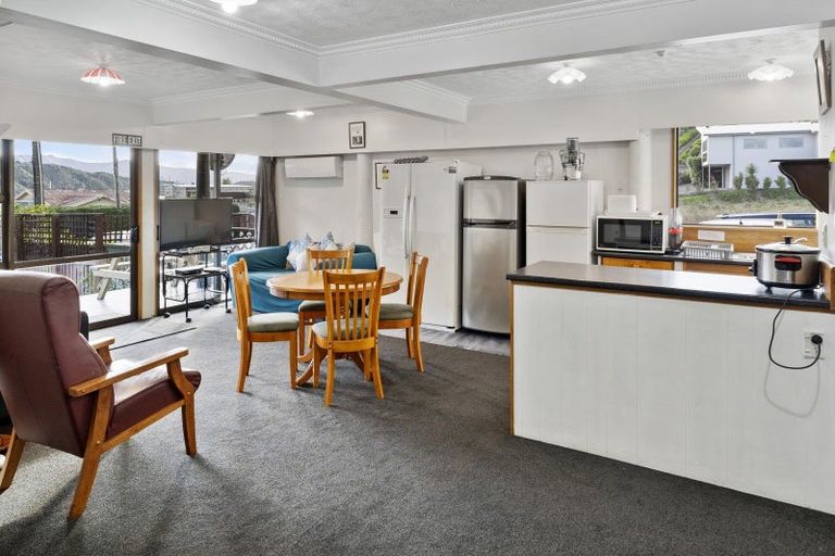 Photo of property in 318 Waikawa Road, Waikawa, Picton, 7220