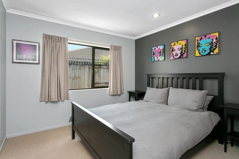 Photo of property in 17 Lilac Close, Cambridge, 3434