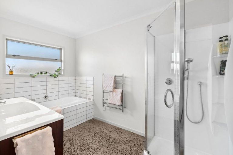 Photo of property in 6 Northpoint Way, Bell Block, New Plymouth, 4312