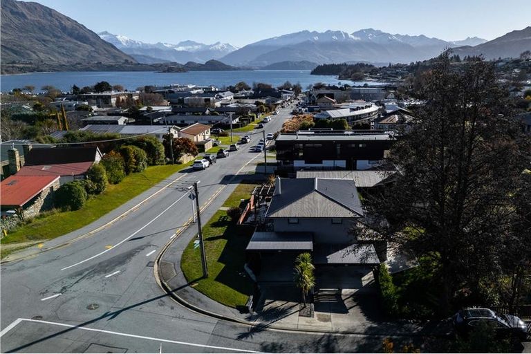 Photo of property in 84 Helwick Street, Wanaka, 9305