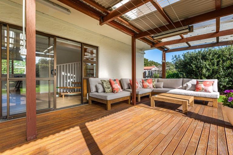 Photo of property in 92 Wymer Road, Glenbrook, Waiuku, 2681