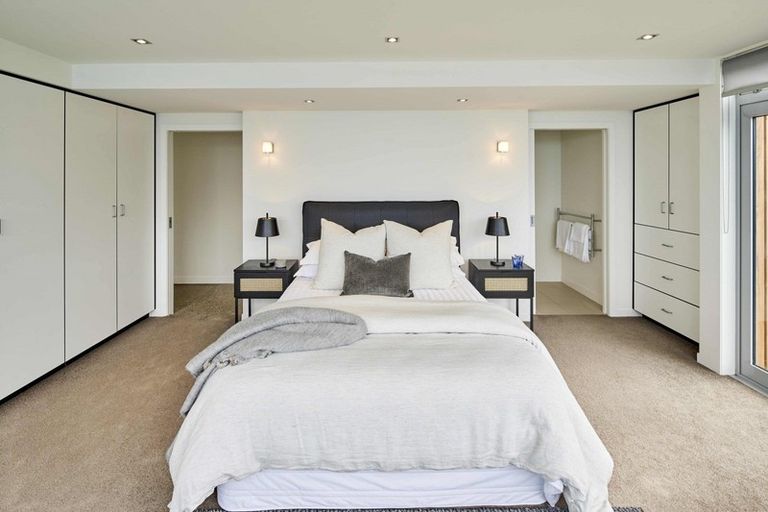 Photo of property in 16c Signallers Grove, Strathmore Park, Wellington, 6022