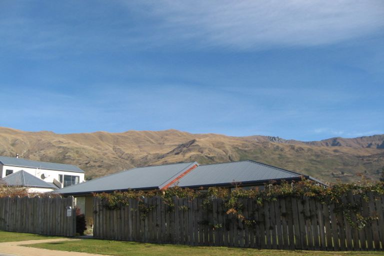 Photo of property in 115a Meadowstone Drive, Wanaka, 9305