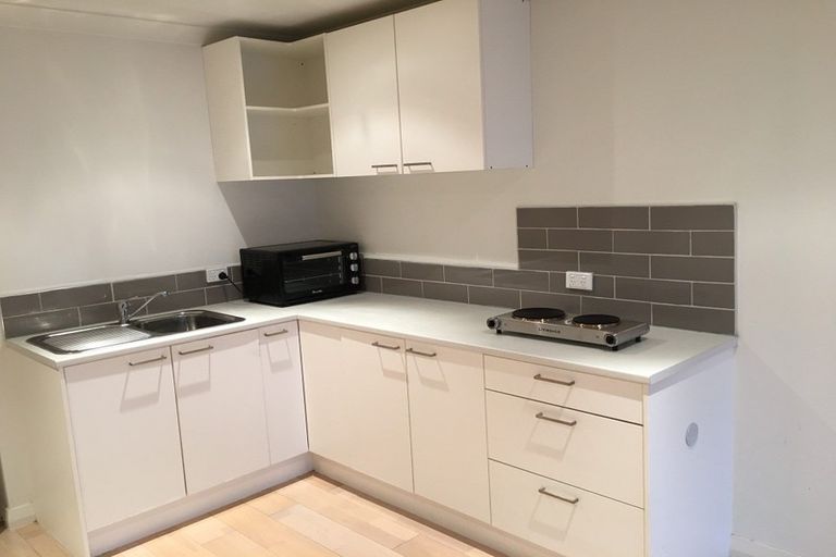 Photo of property in 13 Kilear Close, Pinehill, Auckland, 0632