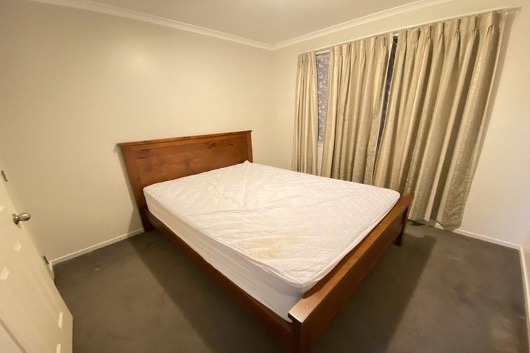 Photo of property in 10 San Bernadino Drive, Henderson, Auckland, 0612