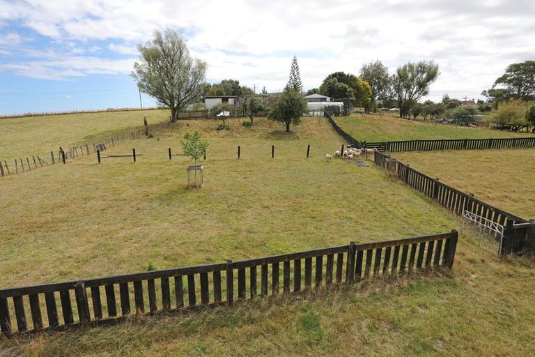 Photo of property in 1363 Wellington Road, Crofton, Marton, 4787