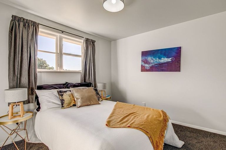 Photo of property in 33 Maher Place, Ranui, Porirua, 5024