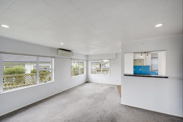 Photo of property in 4 Upham Crescent, Taradale, Napier, 4112