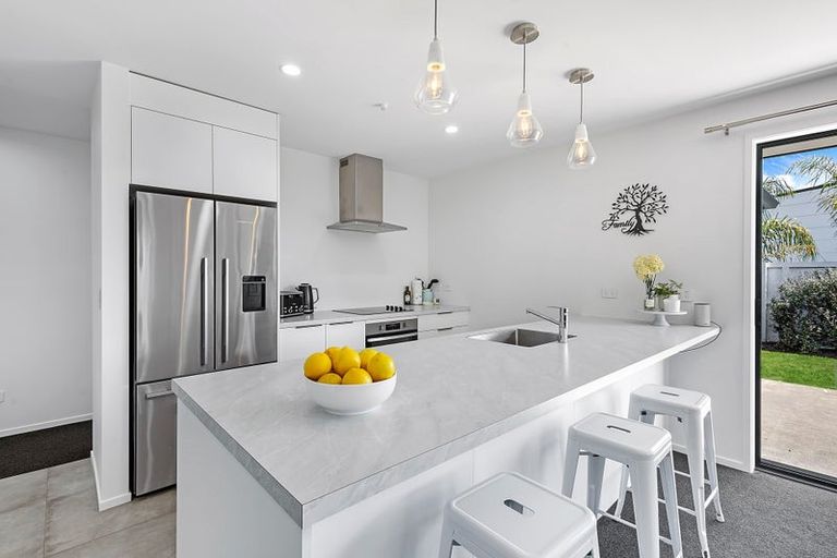 Photo of property in 27 Smith Street, Lepperton, New Plymouth, 4373