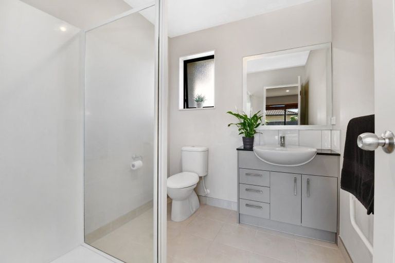 Photo of property in 17 The Rise, Gulf Harbour, Whangaparaoa, 0930