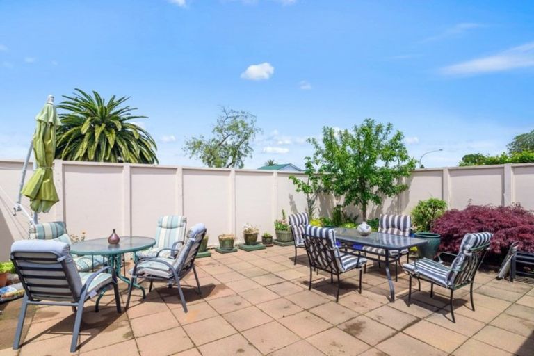 Photo of property in 39 Robertson Street, Glenholme, Rotorua, 3010