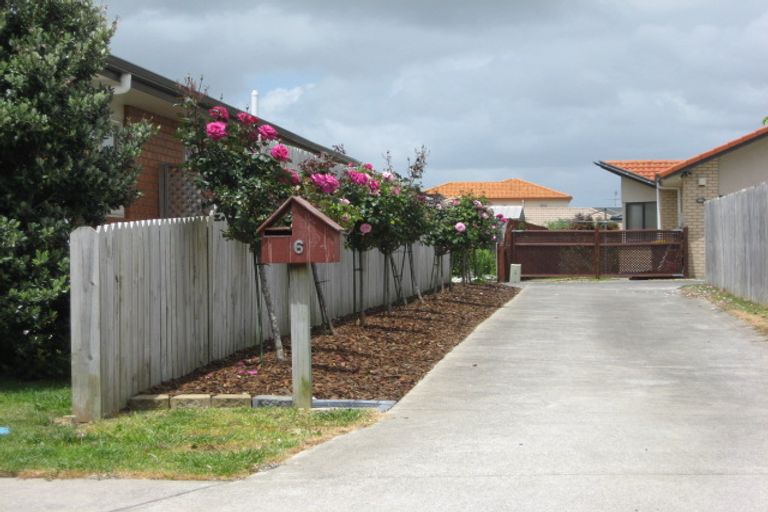 Photo of property in 6 Morewa Place, Takanini, 2112