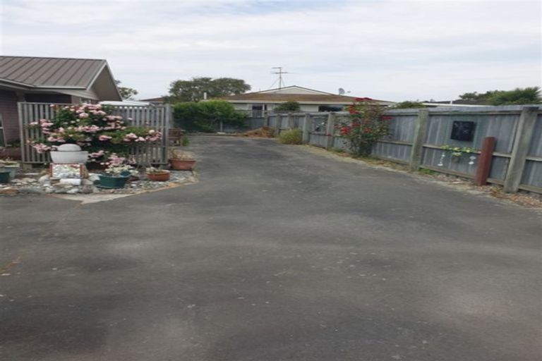 Photo of property in 21a Belfast Road, Belfast, Christchurch, 8051