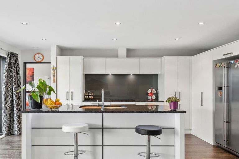 Photo of property in 99 Shillingford Boulevard, Rolleston, 7615