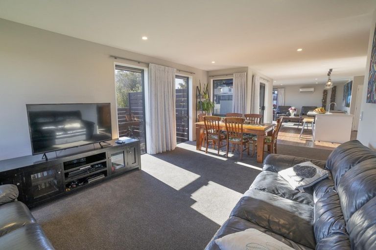 Photo of property in 9c Union Street, Winton, 9720