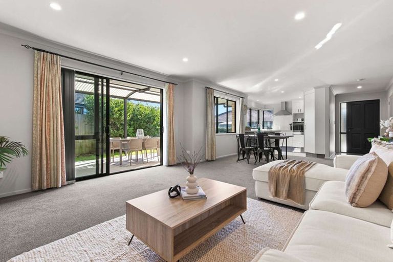 Photo of property in 2 Muriel Way, Papamoa Beach, Papamoa, 3118