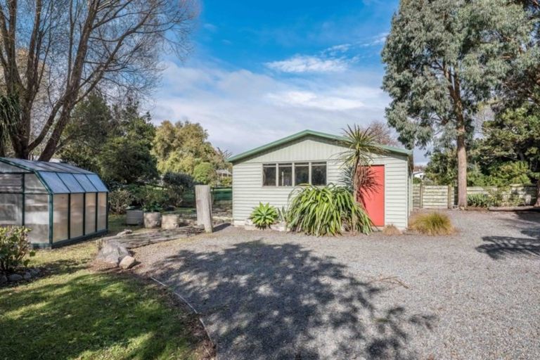 Photo of property in 43b Dale Road, Raumati South, Paraparaumu, 5032