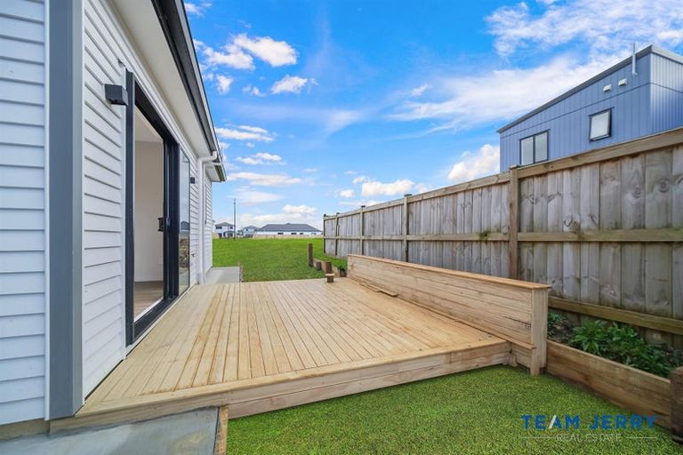 Photo of property in 25 Huringa Road, Karaka, Papakura, 2113
