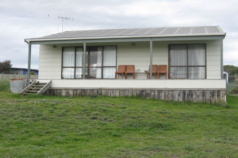 Photo of property in 16 Takitimu Street, Waitarere Beach, Levin, 5510