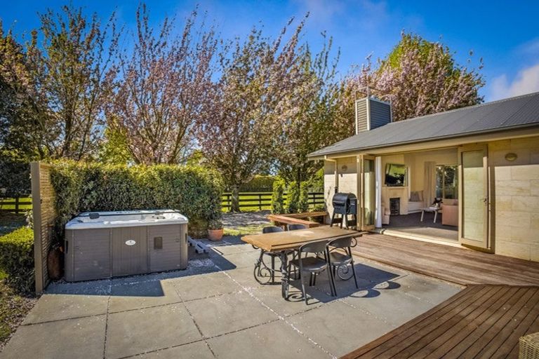 Photo of property in 367 Pound Road, Yaldhurst, Christchurch, 7676