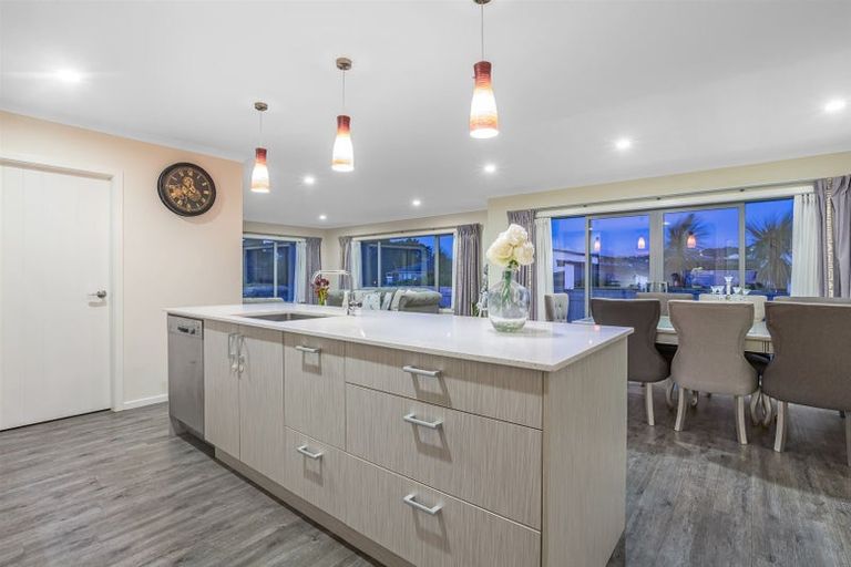 Photo of property in 16 Ken Douglas Drive, Aotea, Porirua, 5024