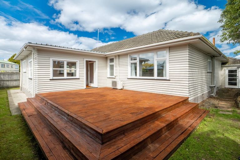 Photo of property in 12 Buchanans Road, Sockburn, Christchurch, 8042