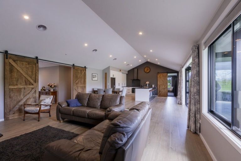 Photo of property in 102 Lindsay Road, Waipukurau, 4283