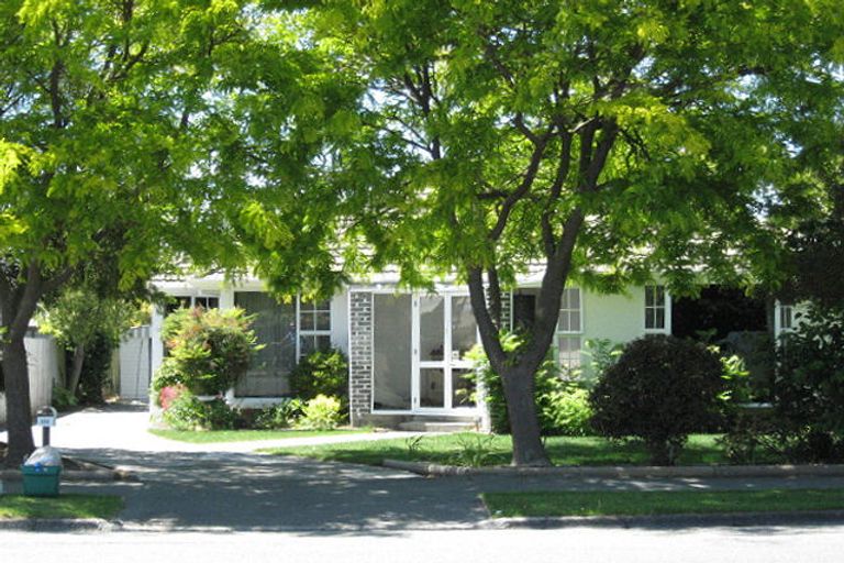 Photo of property in 232 Avonhead Road, Avonhead, Christchurch, 8042