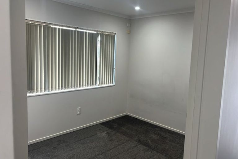 Photo of property in 16 Lamia Place, The Gardens, Auckland, 2105