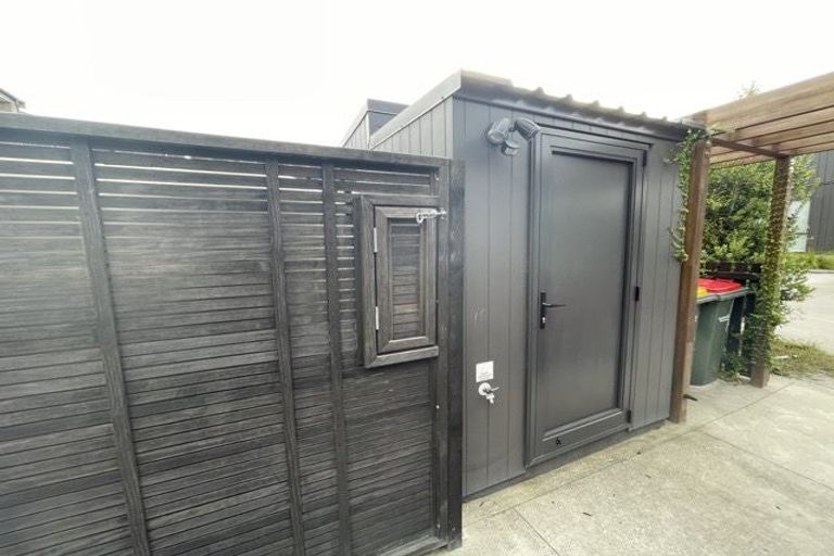 Photo of property in 20 Hobsonville Point Road, Hobsonville, Auckland, 0616