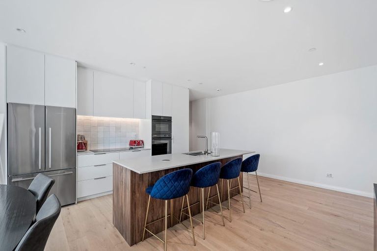 Photo of property in 301/20 Omana Road, Milford, Auckland, 0620