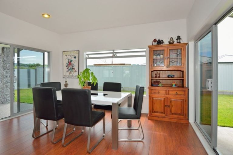 Photo of property in 13 Charteris Rise, Riverdale, Gisborne, 4010