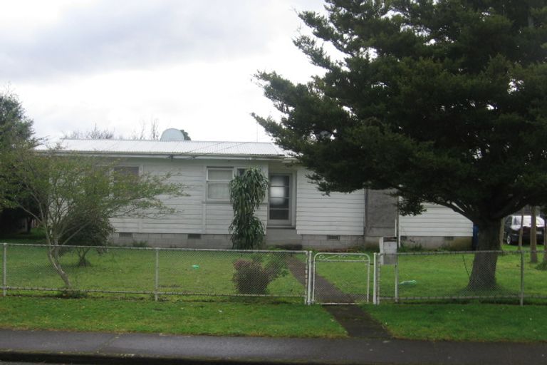 Photo of property in 6 Bates Street, Papakura, 2110