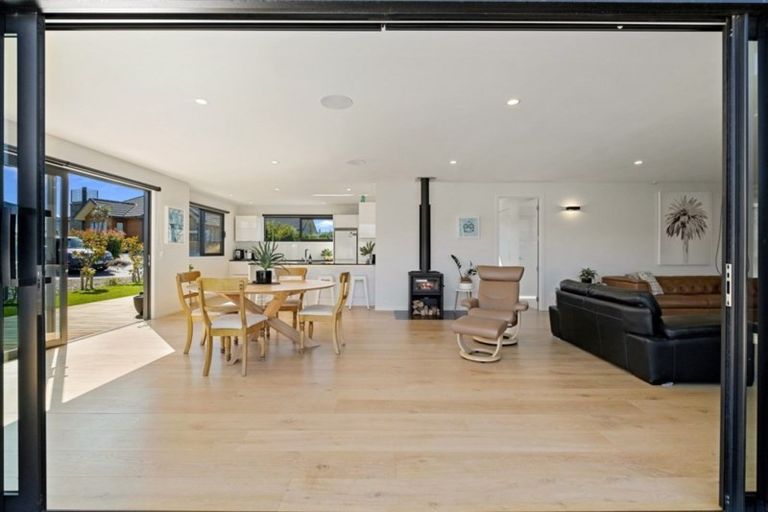 Photo of property in 35 Minaret Ridge, Wanaka, 9305