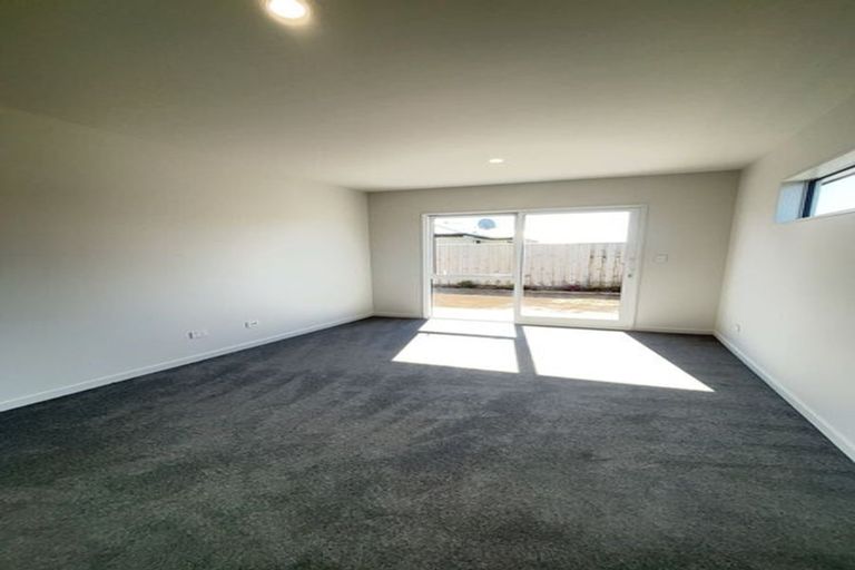 Photo of property in 31 Te Kanawa Lane, Rolleston, 7615