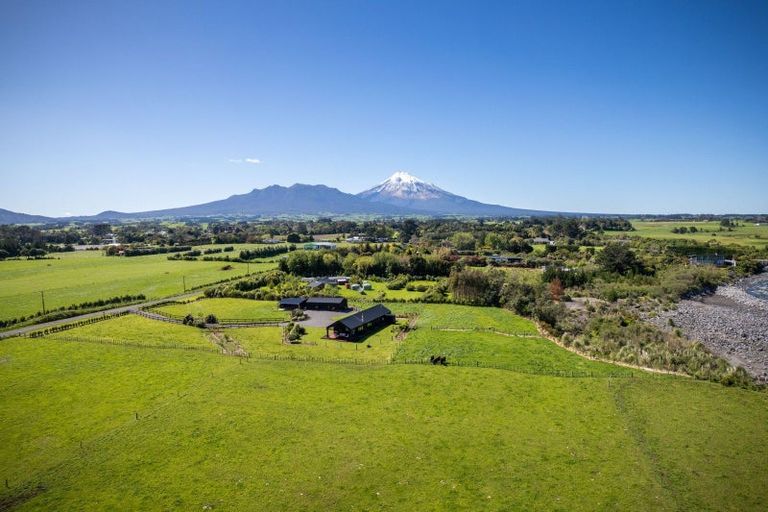 Photo of property in 31 Kaihihi Road, Okato, New Plymouth, 4381