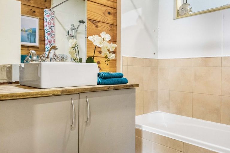 Photo of property in 31a Brandon Road, Manly, Whangaparaoa, 0930