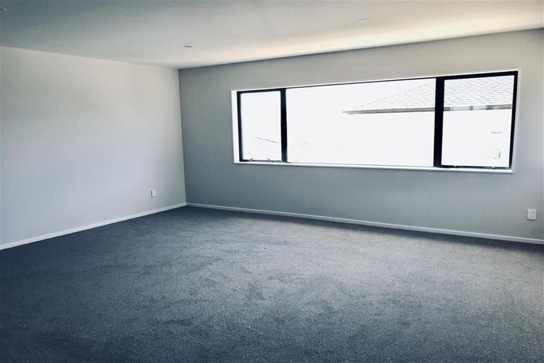 Photo of property in 750a East Coast Road, Pinehill, Auckland, 0630