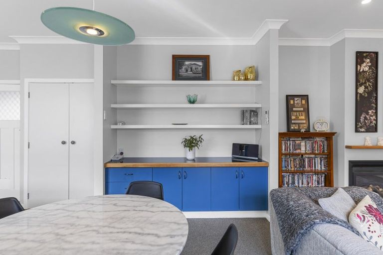 Photo of property in 22 Kingswood Street, Takaro, Palmerston North, 4412