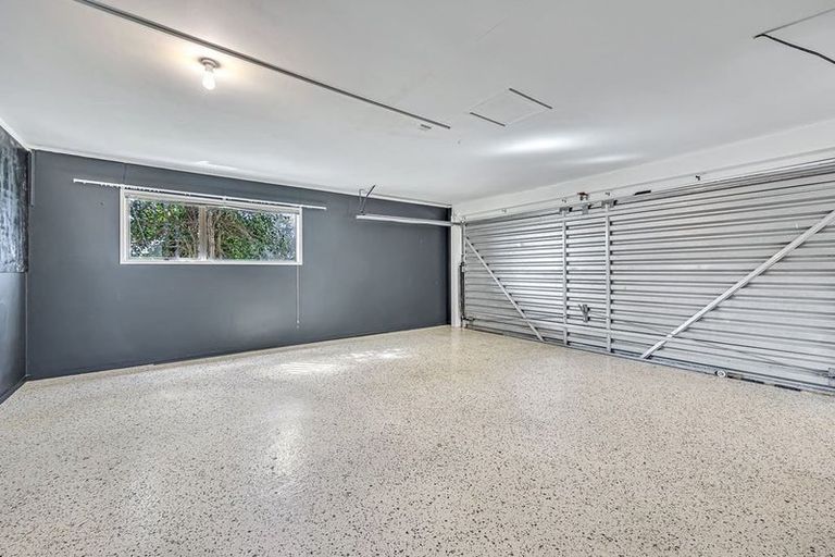 Photo of property in 1/20 Castor Bay Road, Castor Bay, Auckland, 0620