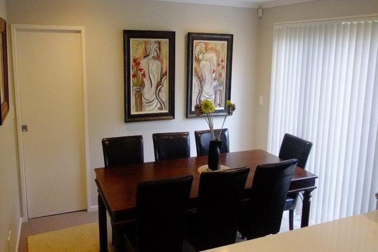 Photo of property in 13 Nimstedt Avenue, Oteha, Auckland, 0632