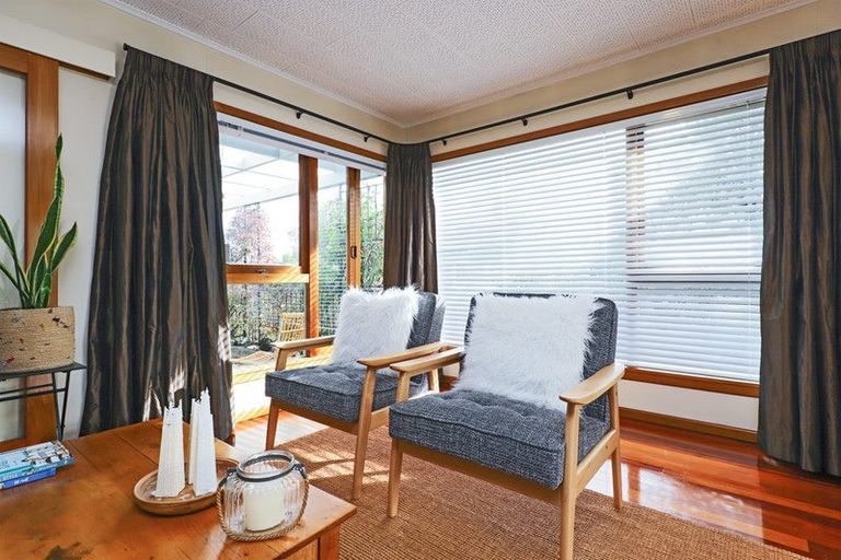 Photo of property in 3 Carl Avenue, Havelock North, 4130