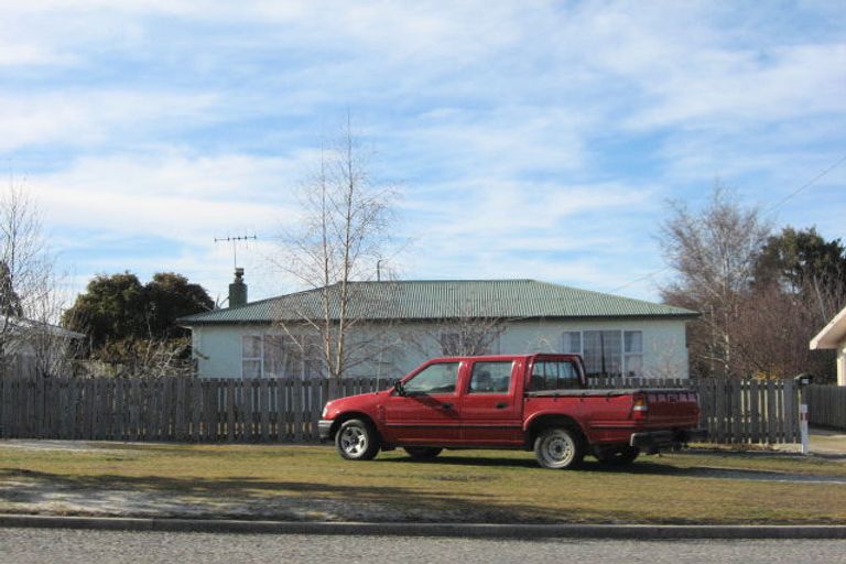 Photo of property in 20 Northland Street, Ranfurly, 9332