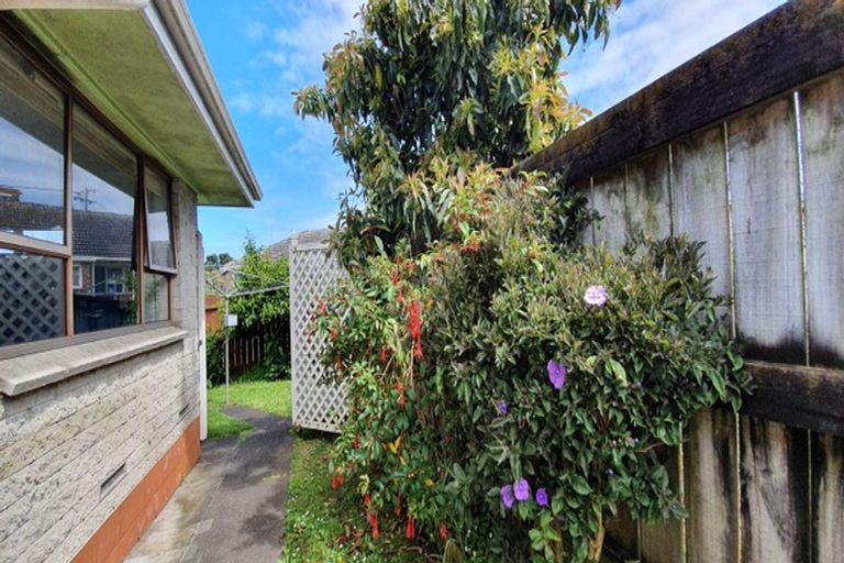 Photo of property in 2/11 Wyllie Road, Papatoetoe, Auckland, 2025