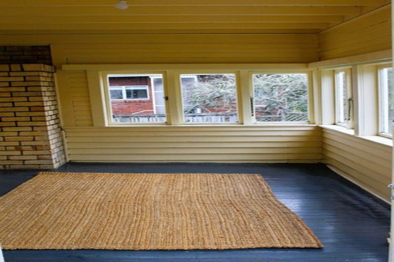 Photo of property in 1/12 Northumberland Avenue, Belmont, Auckland, 0622