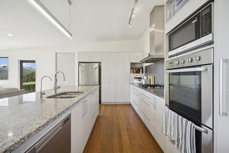 Photo of property in 173 Bing Lucas Drive, Tawa, Wellington, 5028