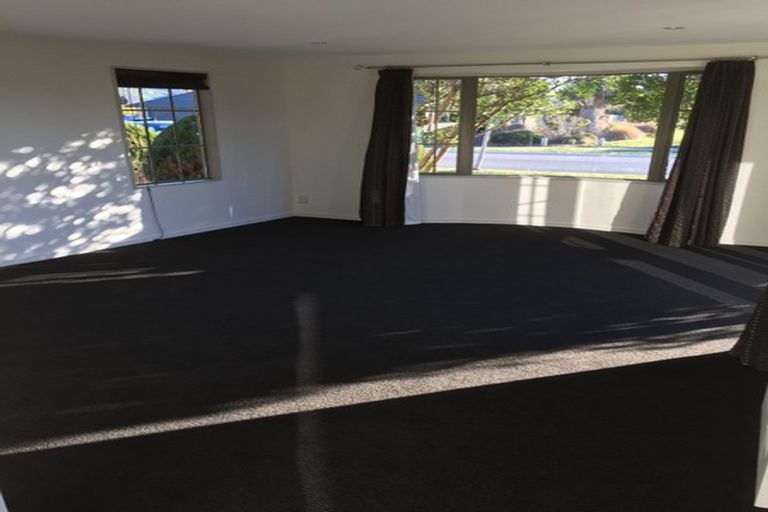 Photo of property in 32 Kotuku Crescent, Woolston, Christchurch, 8023