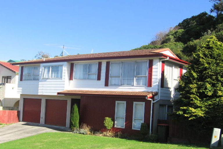 Photo of property in 22 Chorley Grove, Churton Park, Wellington, 6037