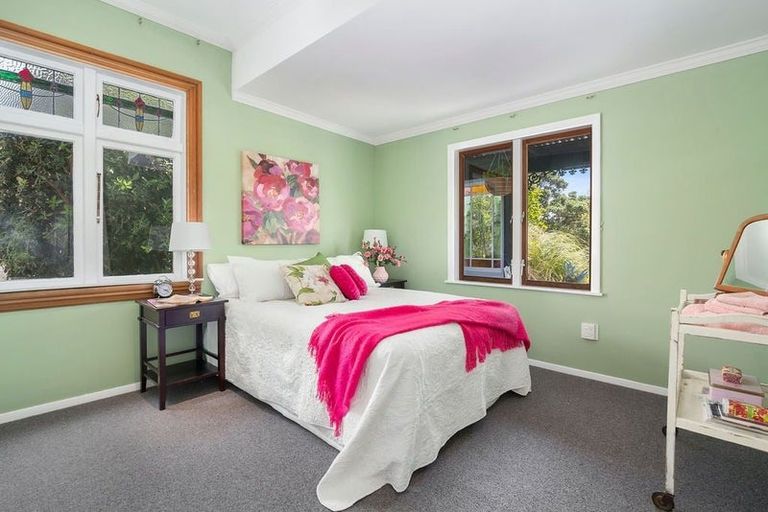 Photo of property in 132 Paremata Road, Paremata, Porirua, 5024
